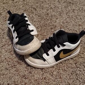 Nike Kids Black White and Gold Sneakers